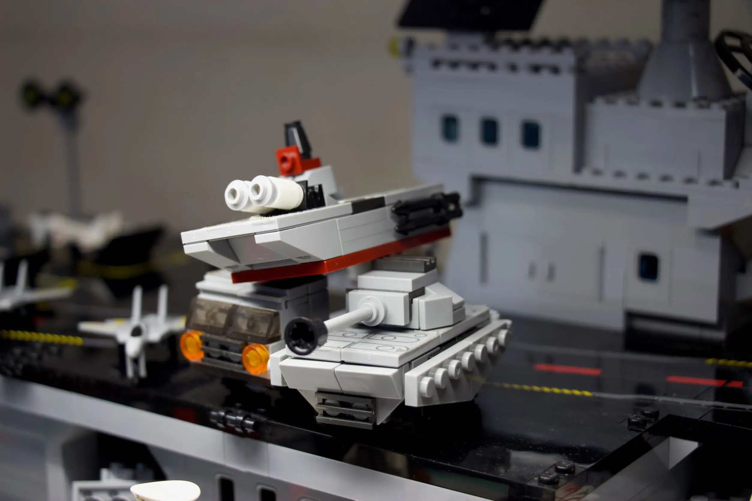 小坦克、火箭炮、小航母