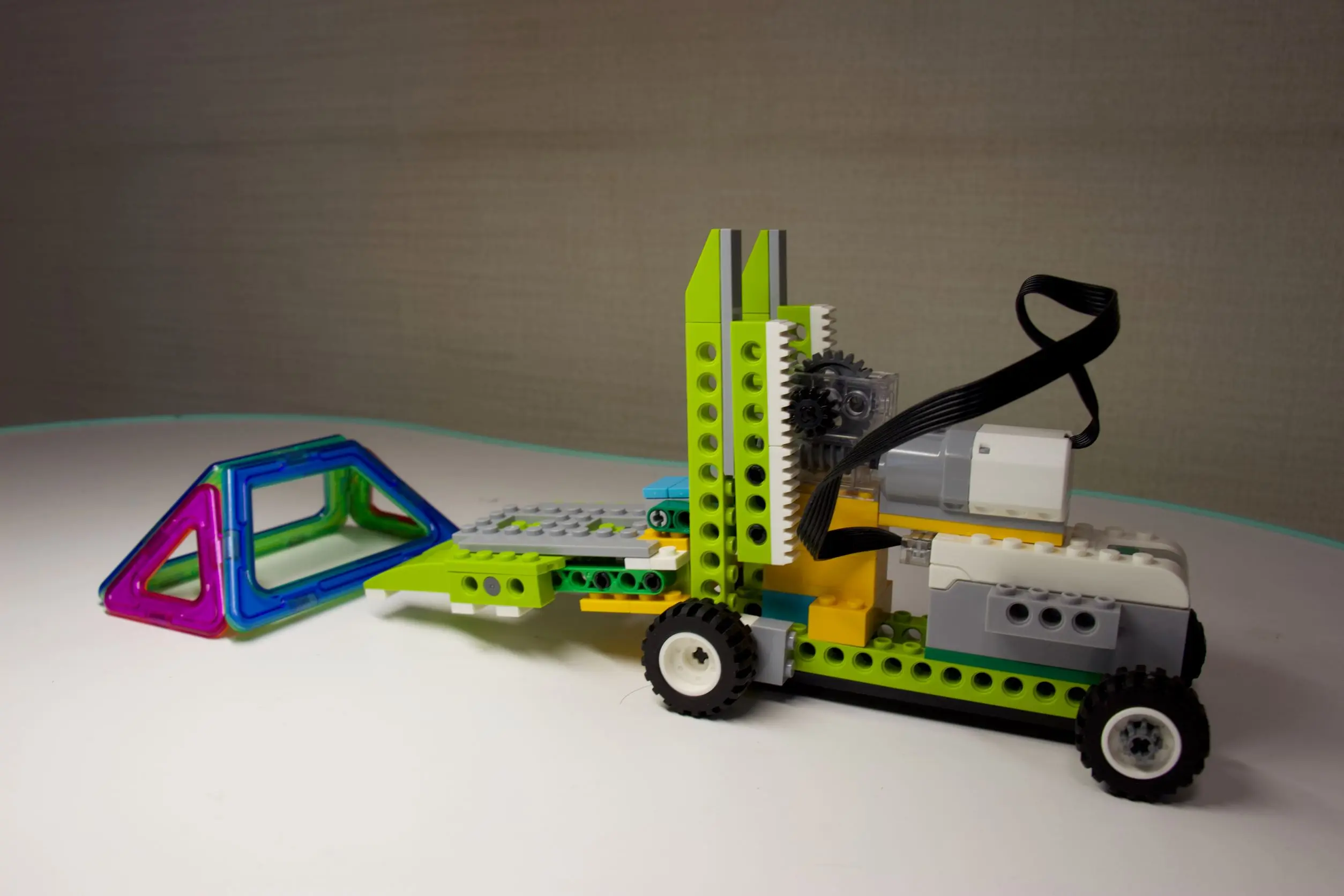 超级破坏路障叉车