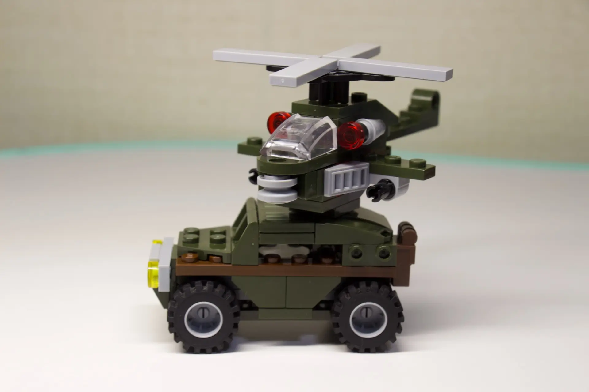 哨兵海豚直升机